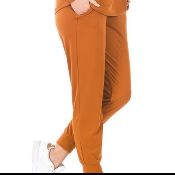 NWT Small NEW ALMOND/RUST 2 PIECE LOUNGE SET - Picture 5 of 10